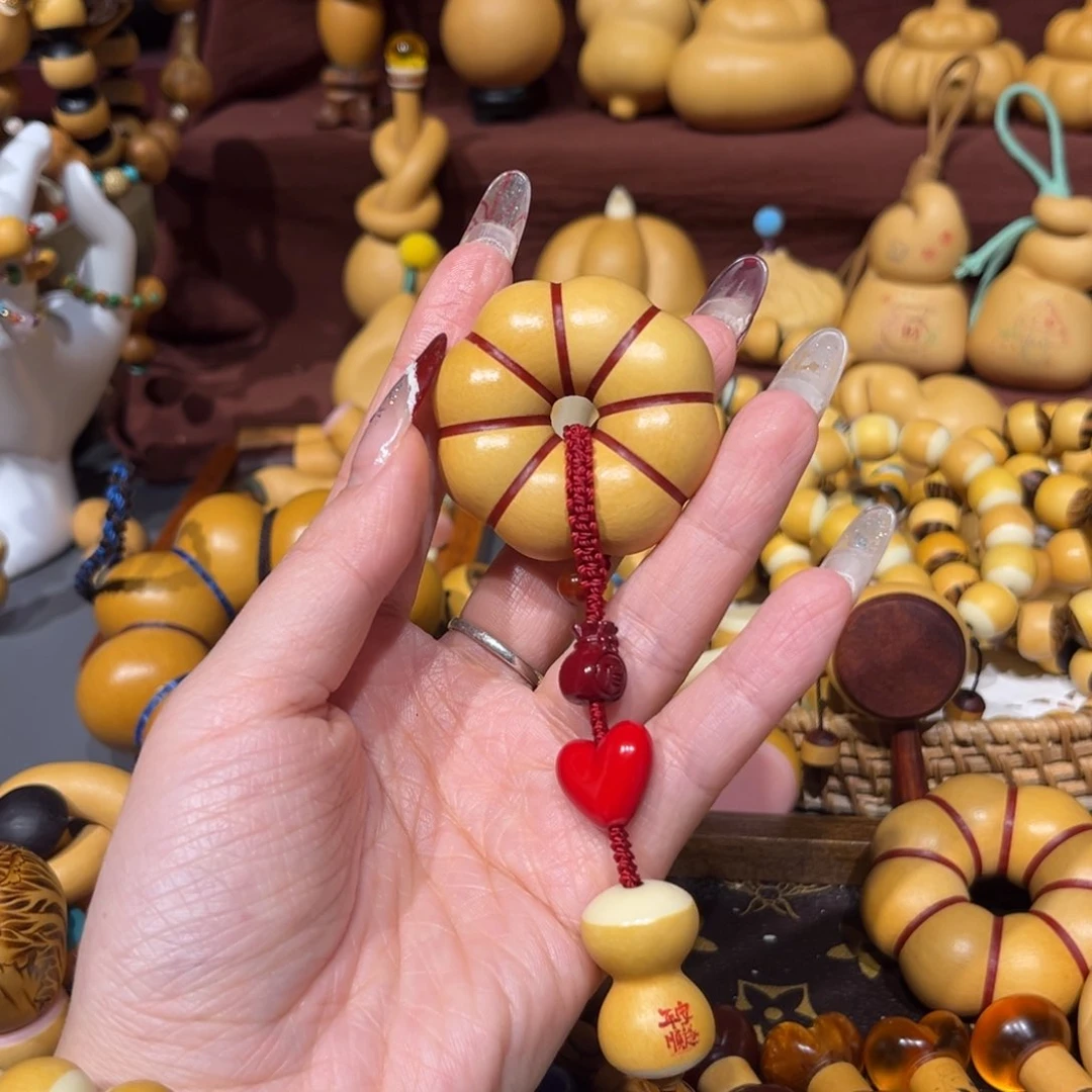 千*。骨料甜甜圈加吊坠一个