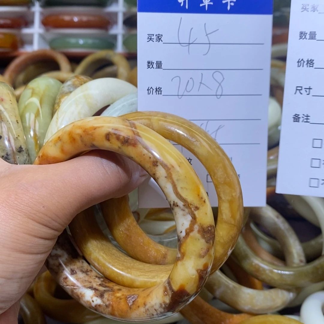 未镶嵌蛇纹石玉手镯孤*