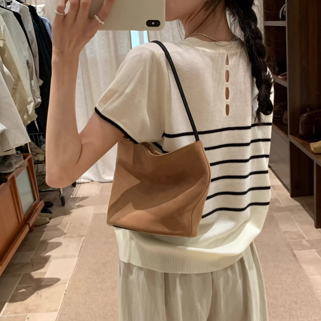 后背镂空条纹短袖T恤女夏季新款设计感小众圆领百搭薄款针织上衣