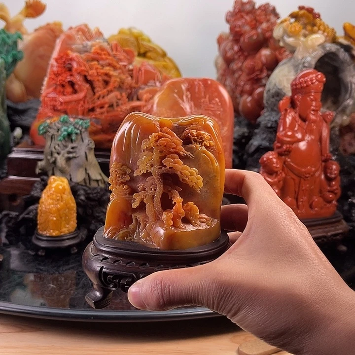 田黄石香山雅聚摆件