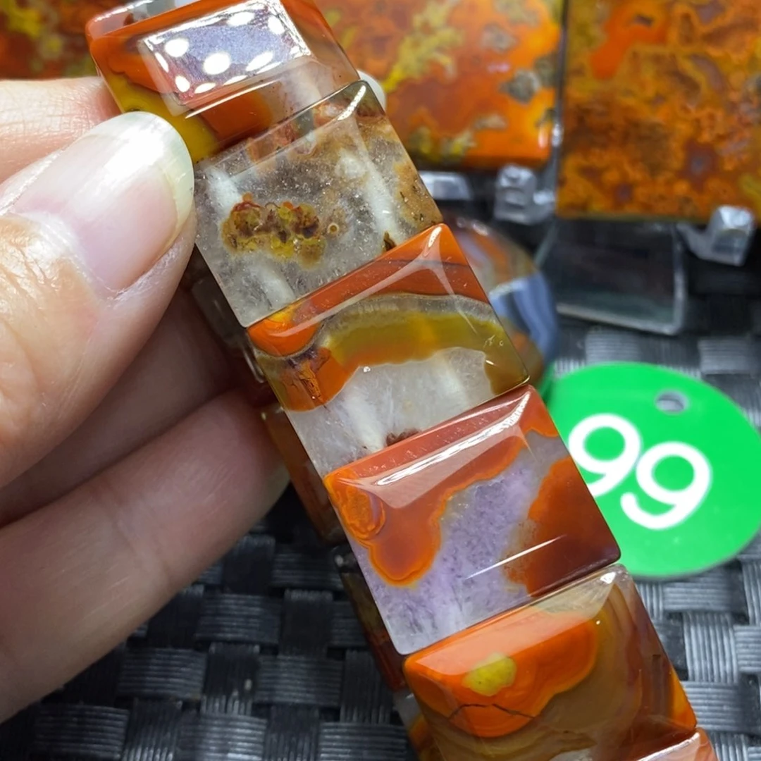 未镶嵌颈饰玛瑙/玉髓秦**地