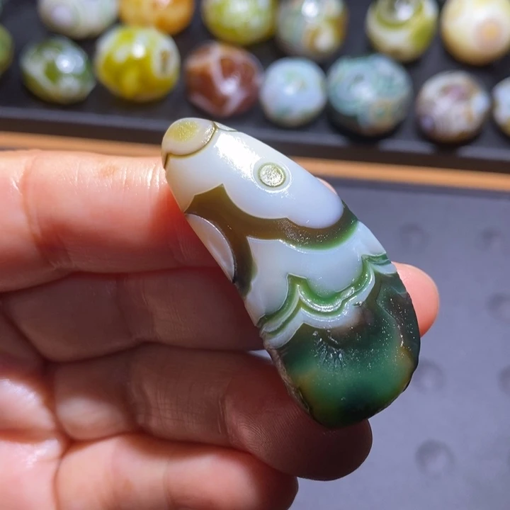 未镶嵌玛瑙/玉髓珠宝半成品53