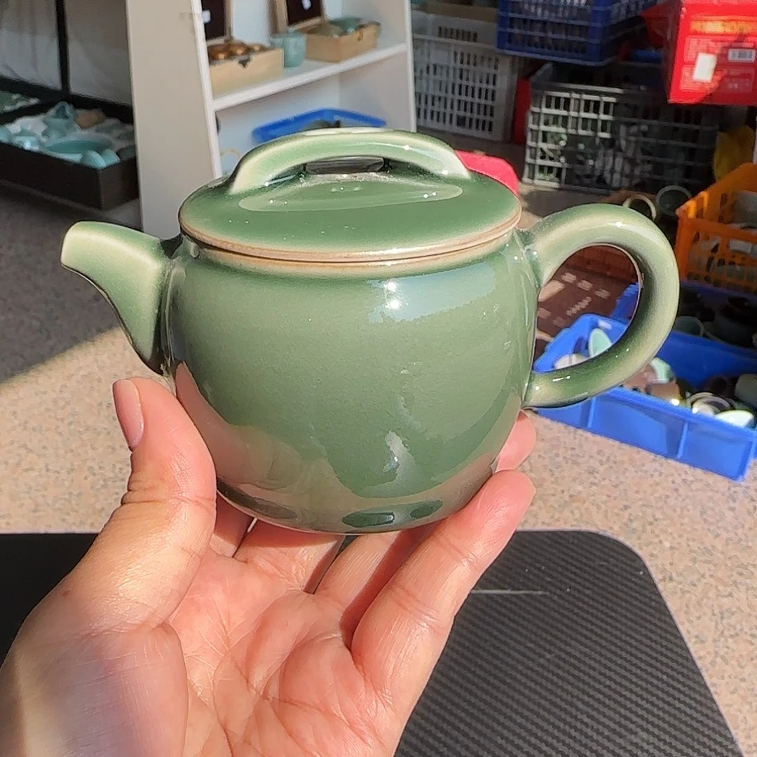 龙泉敬悦青瓷品茗杯微瑕