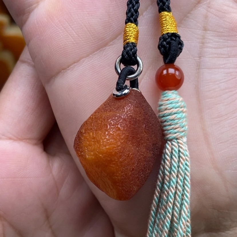 【闪购商品】琥珀颈饰未镶嵌