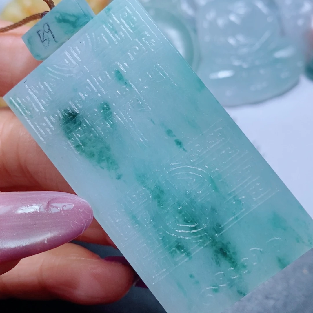 未镶嵌吊坠定制翡翠