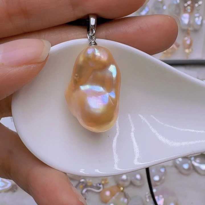 未镶嵌颈饰淡水珍珠