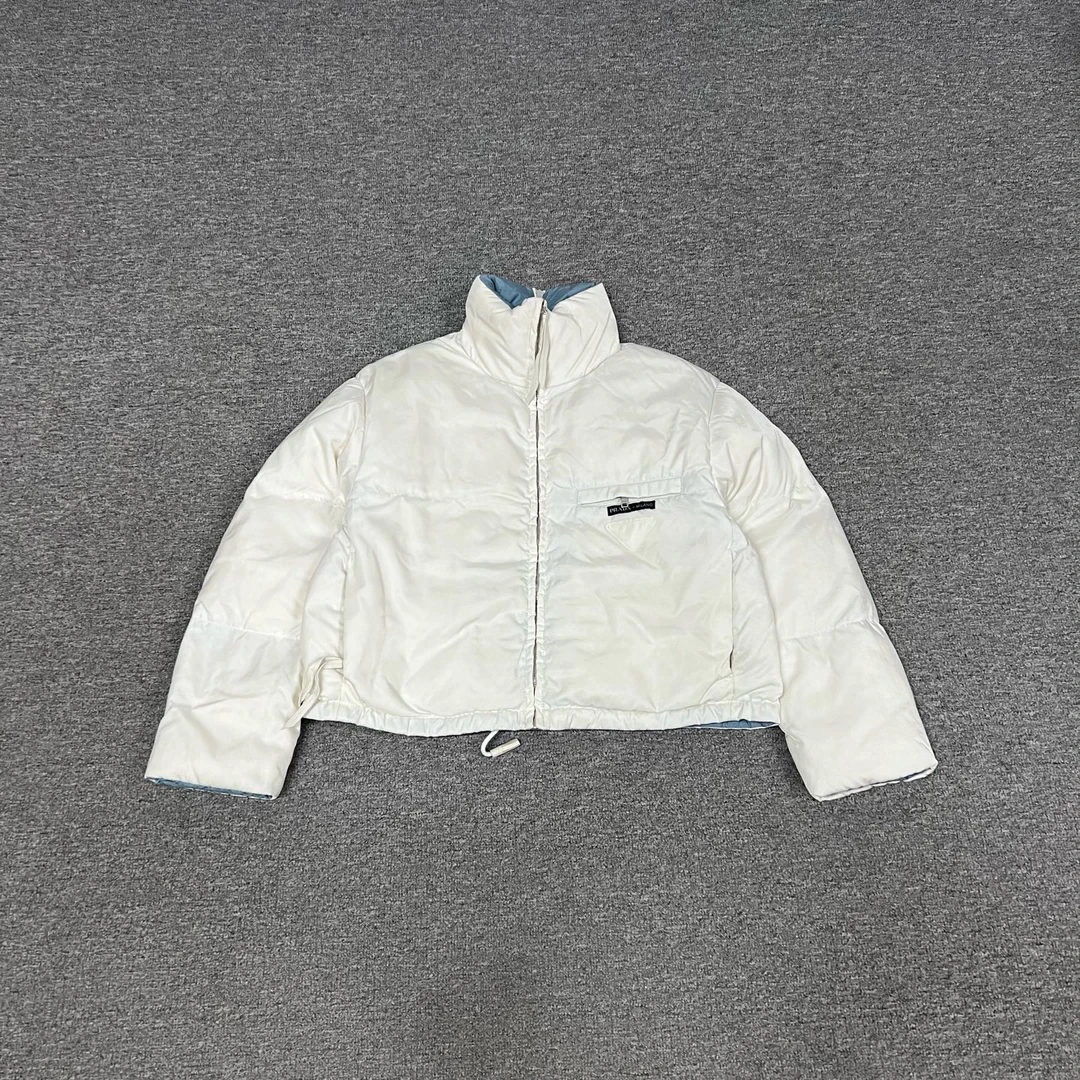 99新 Prada/普拉达 三角标logo白色羽绒服 36码 99新