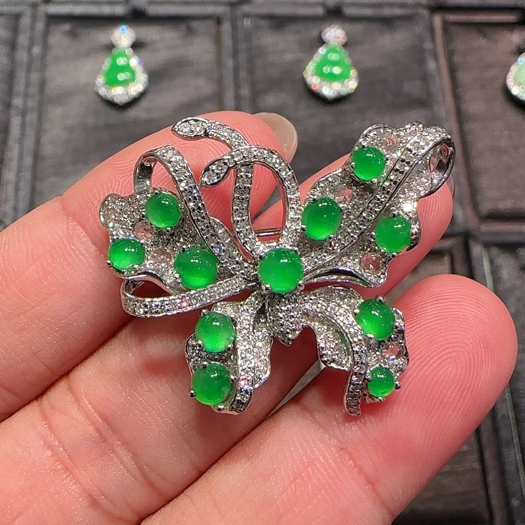 翡翠18K金镶嵌颈饰天然翡翠