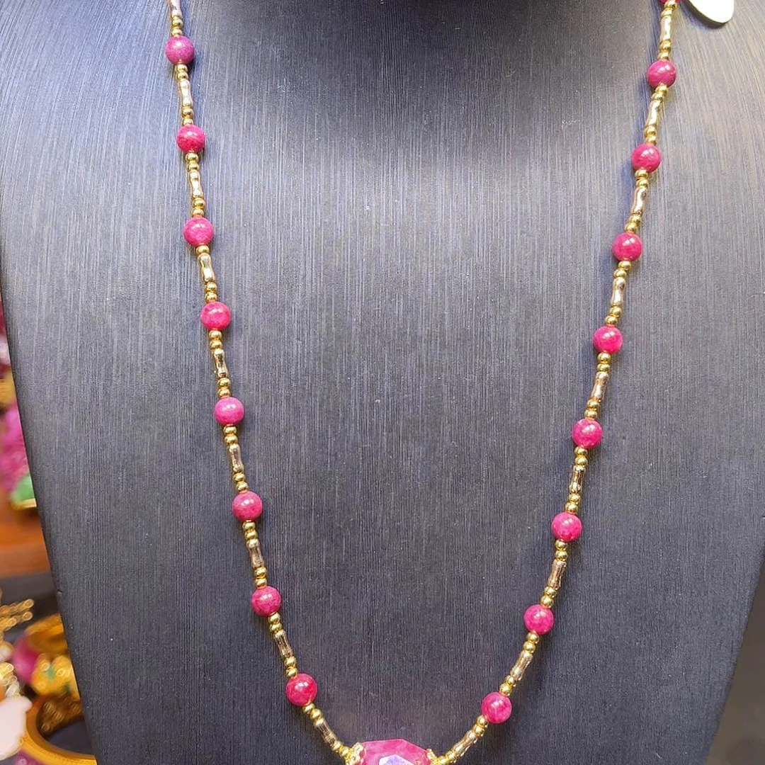 红宝石未镶嵌颈饰