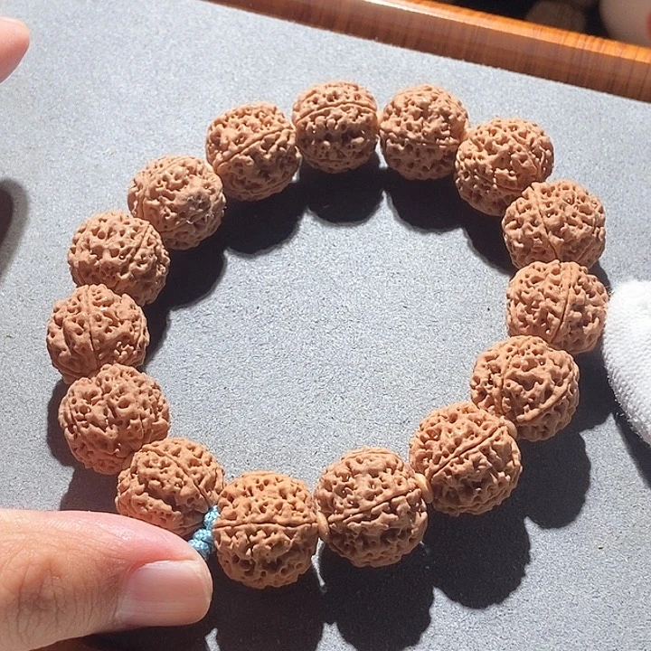 金刚菩提吊坠原生态蜂王19mm