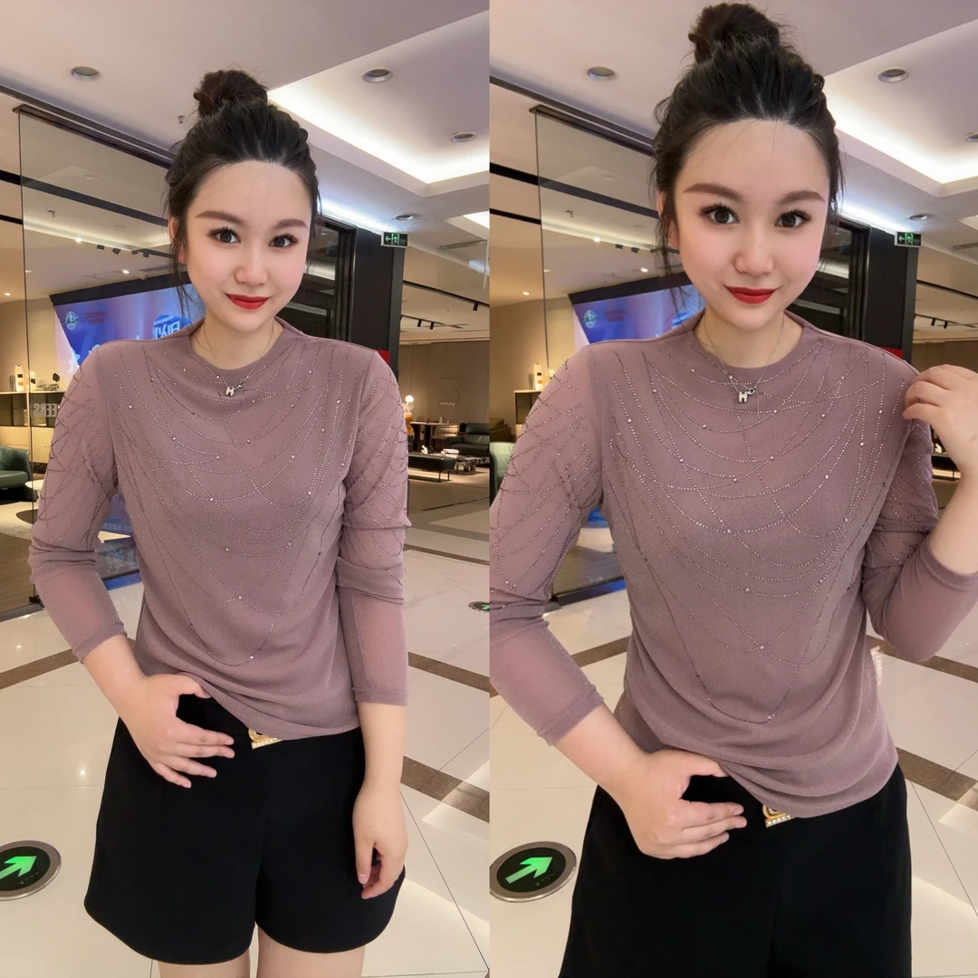 立体满钻圆领针织衫