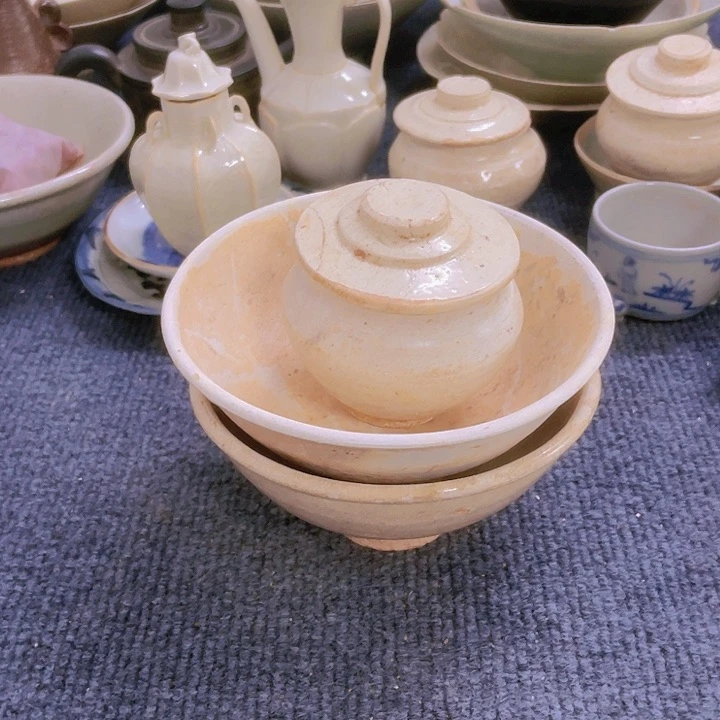 瓶我****强影青釉纹饰小罐子