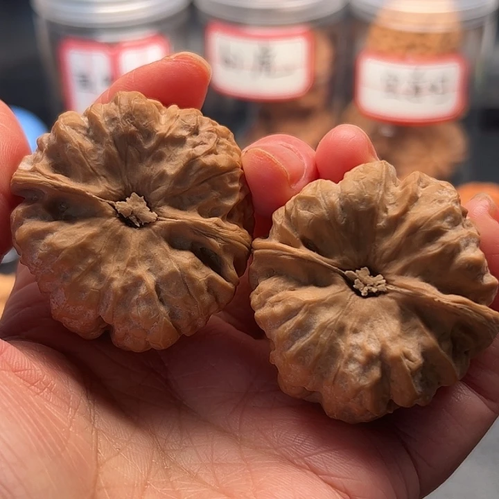贺***～文玩核桃把件蛤蟆头45.5