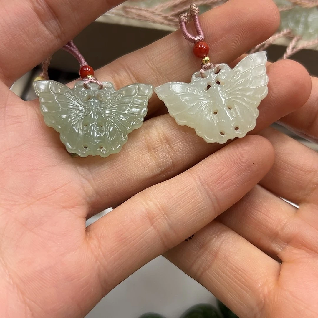 和田玉未镶嵌颈饰颜色多样性发货拍一发一美**瑕