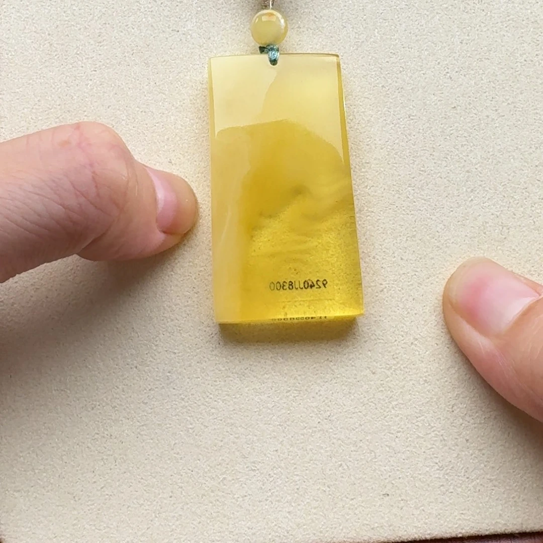 裸石琥珀未镶嵌微瑕382