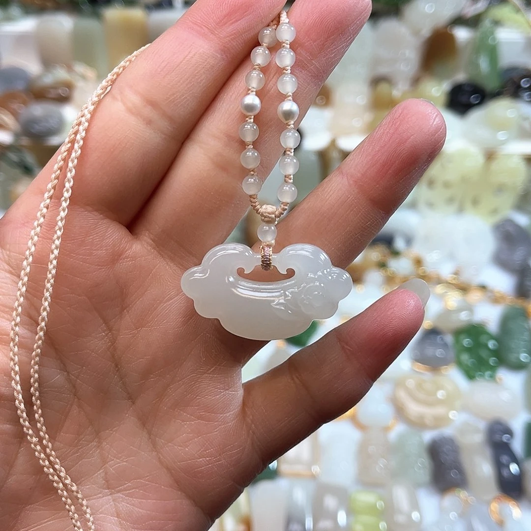 和田玉吊坠(赠链)未镶嵌?****姐