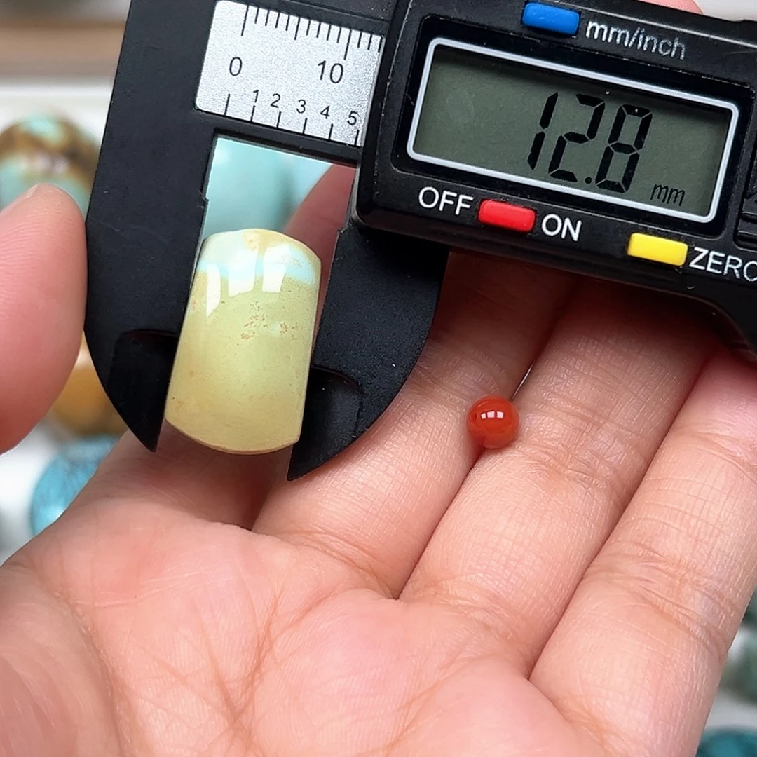 南红玛瑙未镶嵌珠宝奇石