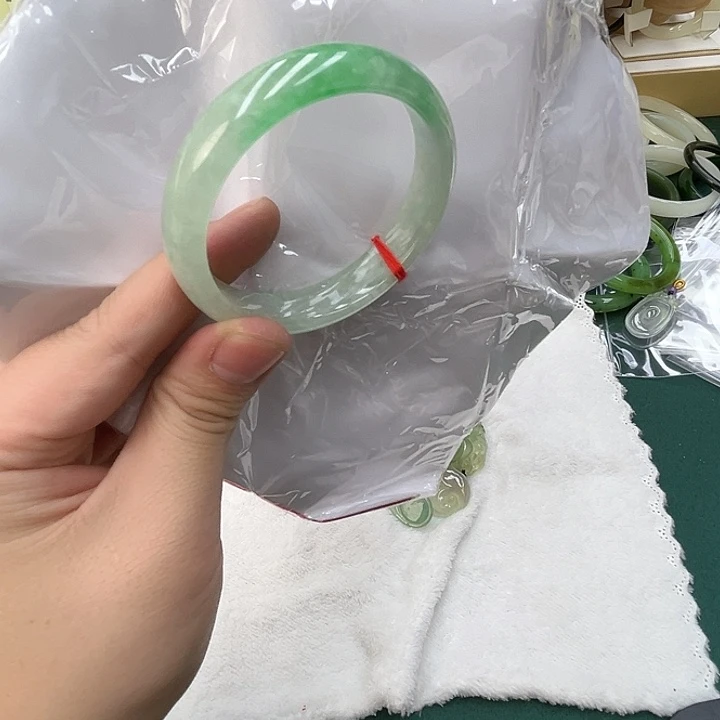 翡翠手镯未镶嵌591号