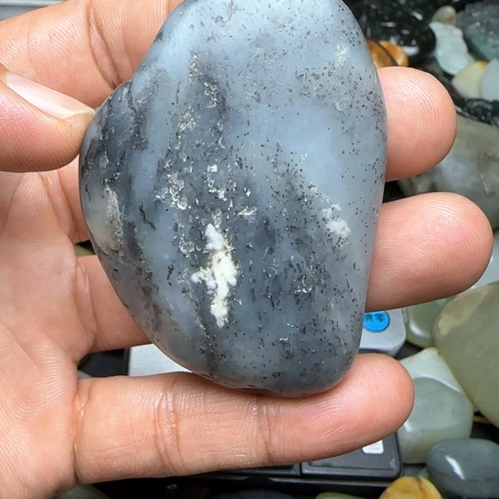 颈饰未镶嵌和田玉（糖玉）17