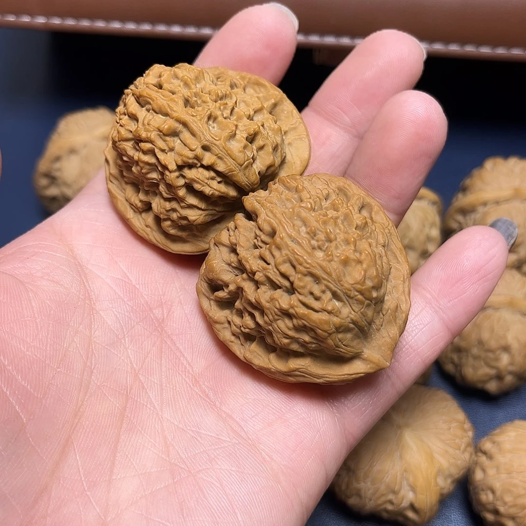 文玩核桃吊坠南疆石