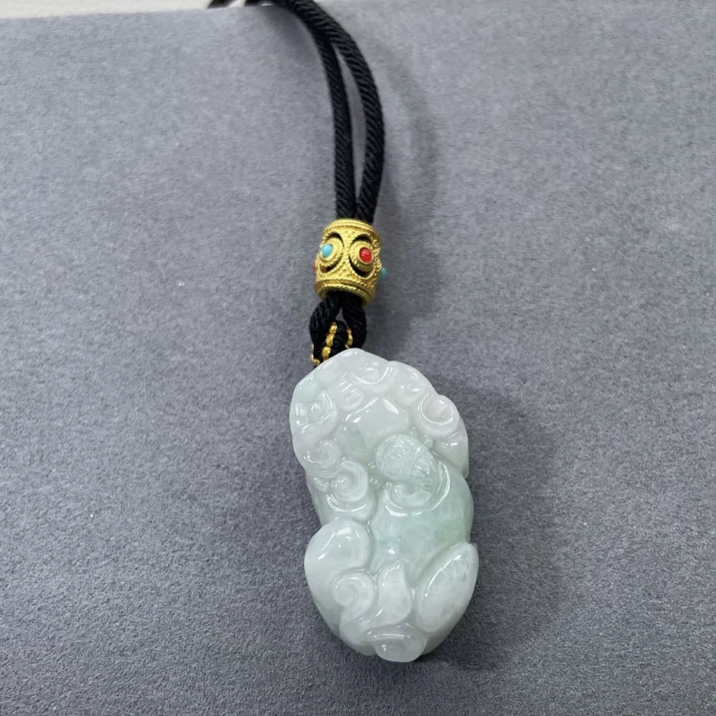 翡翠A货貔貅种水好带色高36宽20冰【超哥宠粉】