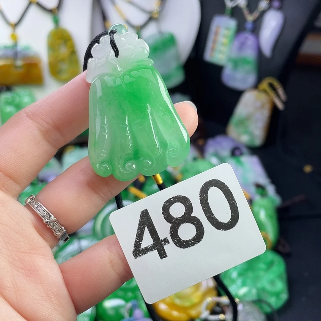 翡翠未镶嵌吊坠(赠链)