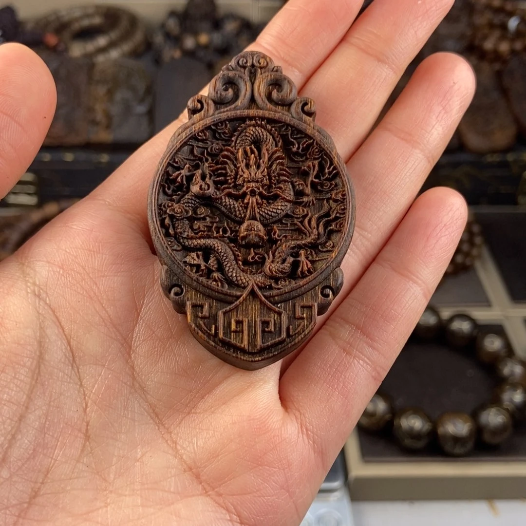 沉香木吊坠青***在富森红土沉香