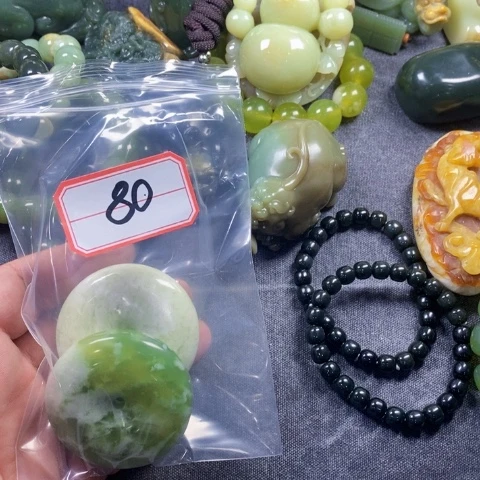 未镶嵌蛇纹石玉手链