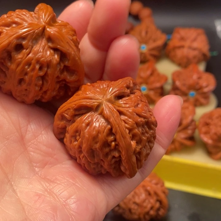 米***匠猴头核桃吊坠工艺核桃