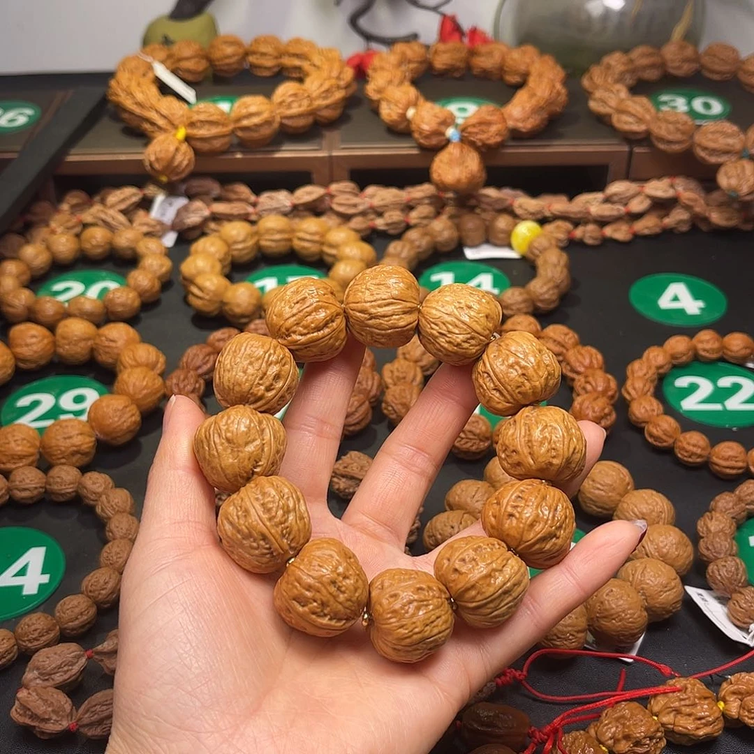 文玩核桃手串24尺寸面包鞋