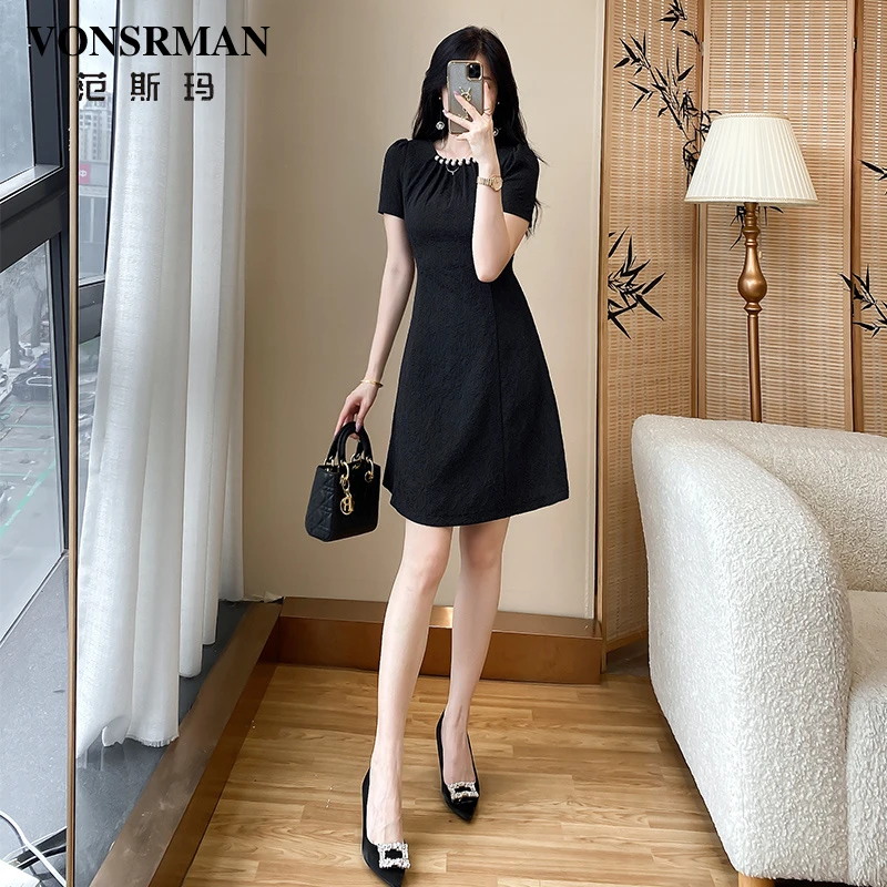 气质时尚复古连衣裙女2025夏季法式小众收腰短款赫本风修身小黑裙