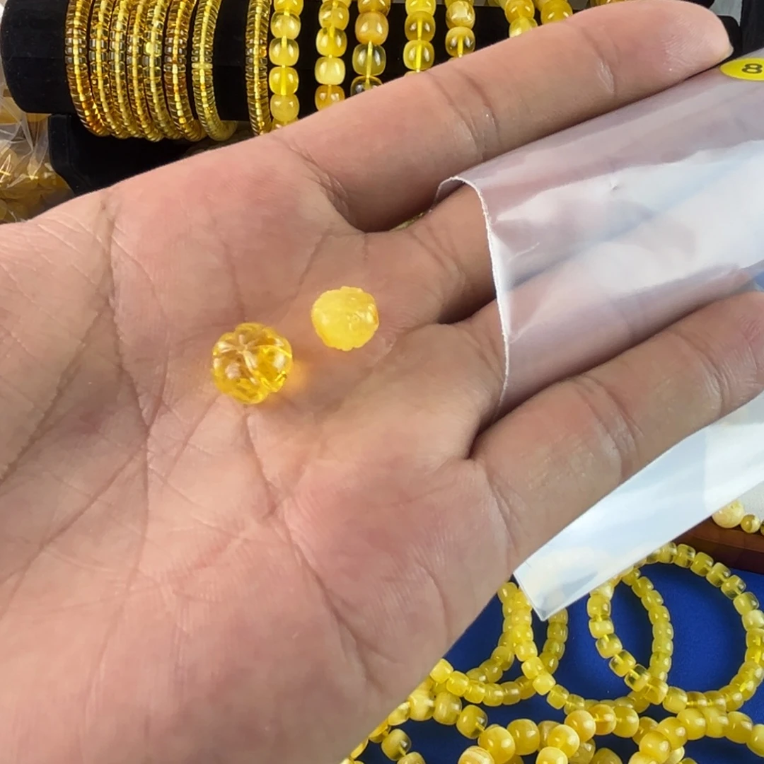 琥珀未镶嵌珠宝奇石