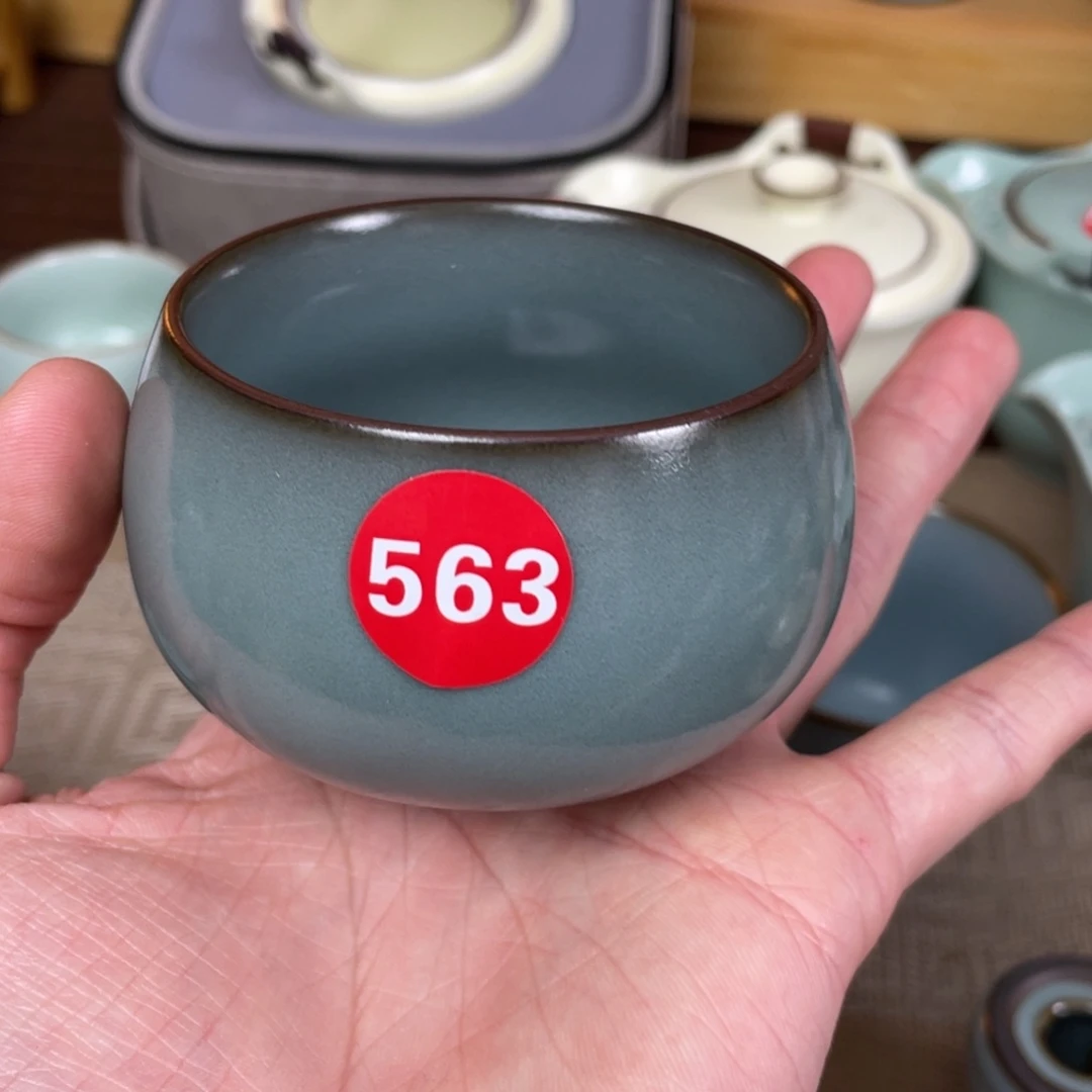 瓷片。。。。。。。。。。。。。。。。。。