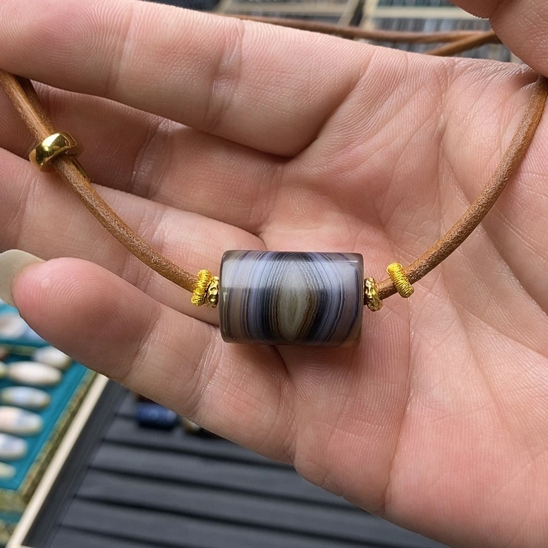 那***子玛瑙/玉髓未镶嵌颈饰