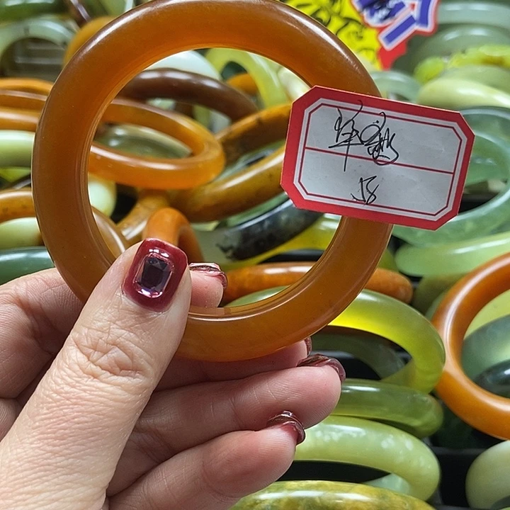 蛇纹石玉手镯未镶嵌单*.