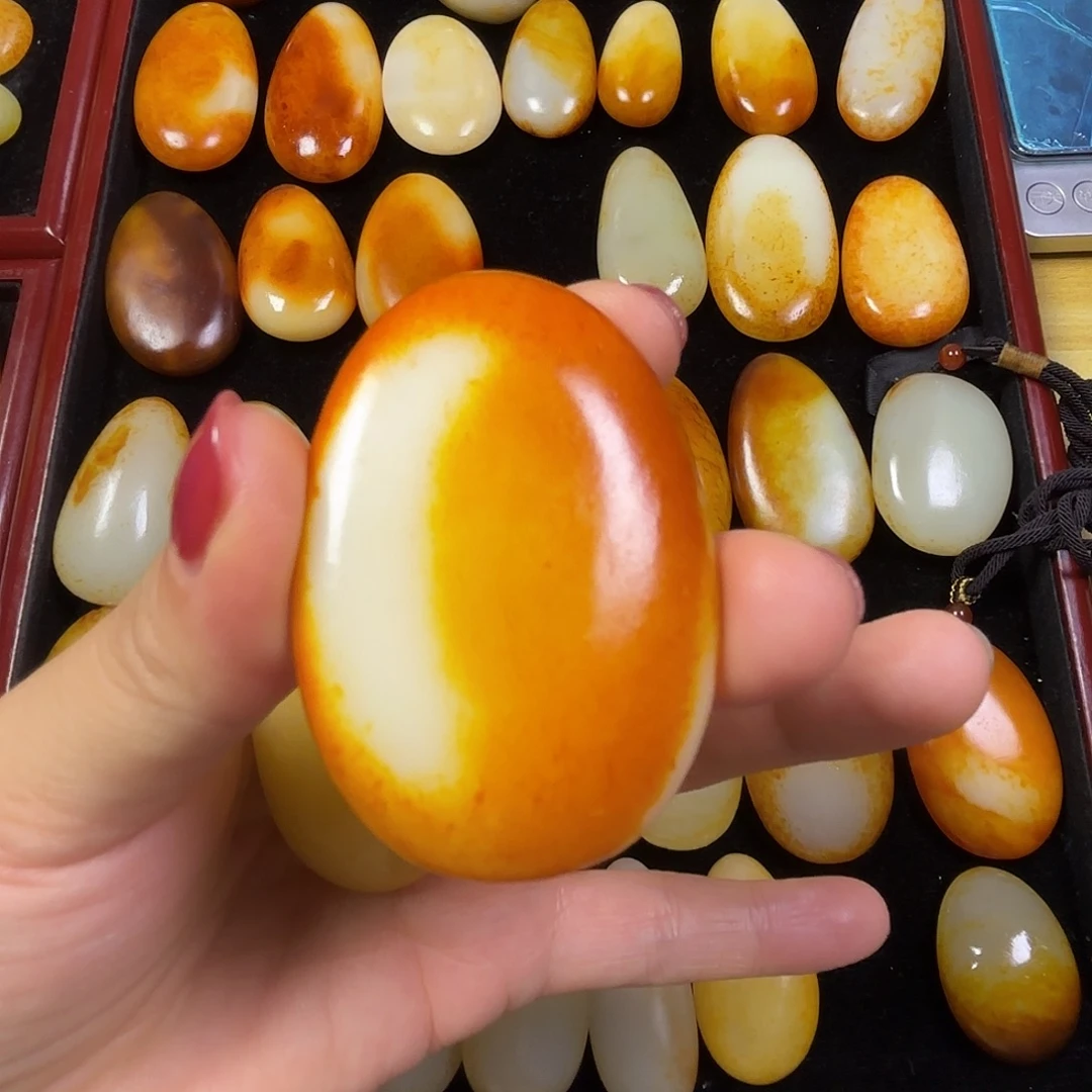 怀***司颈饰未镶嵌和田玉