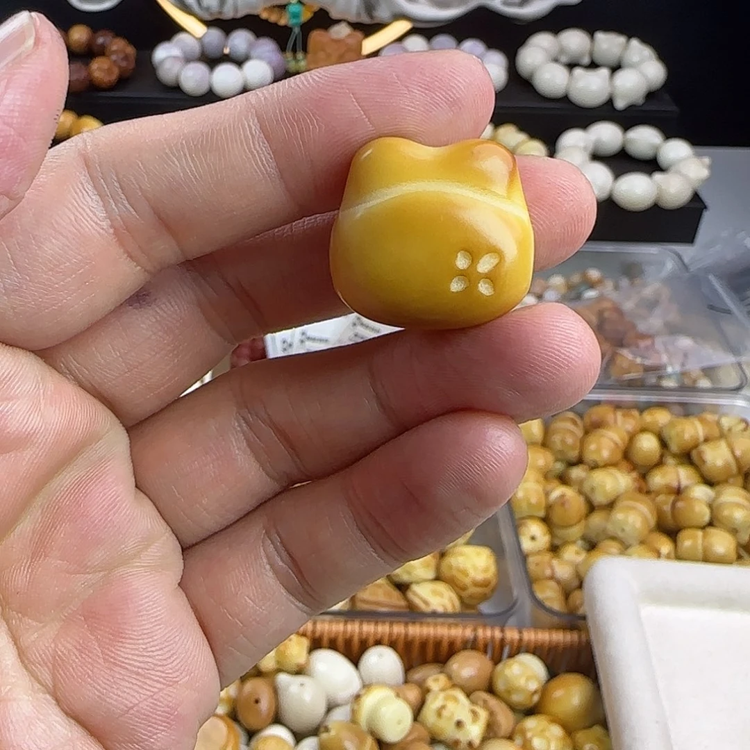 菩提根/象牙果吊坠炭烤兔头2颗（全品）