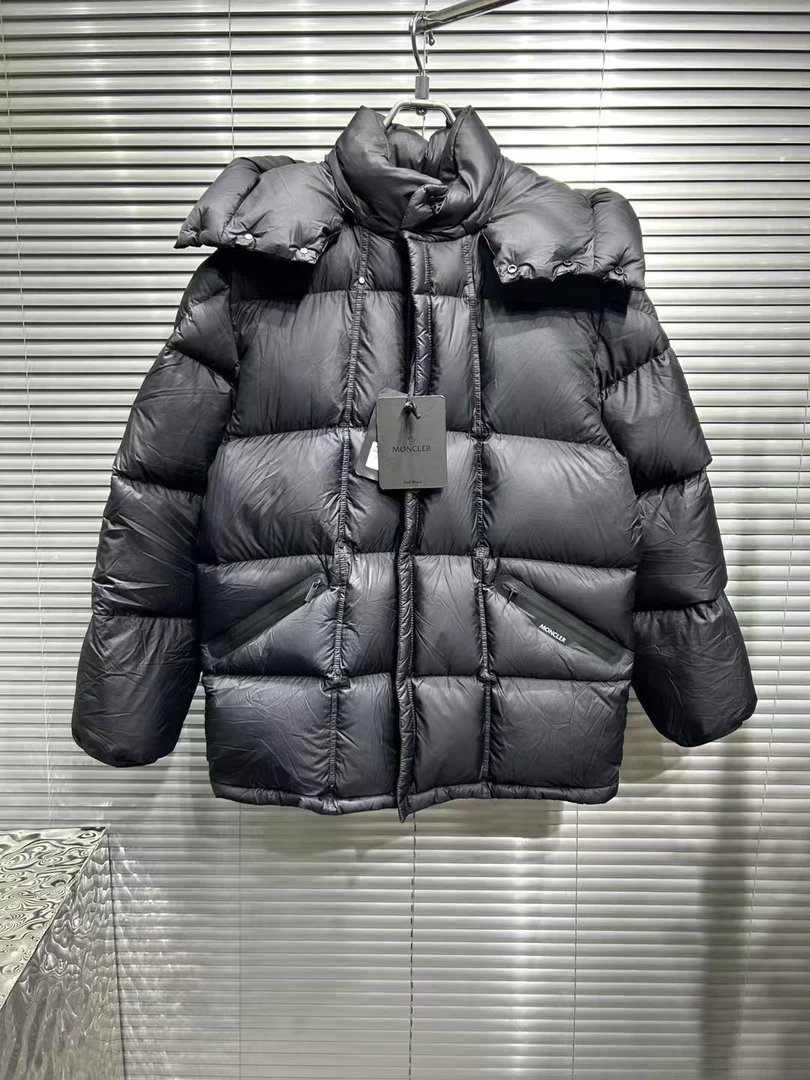 未使用 MONCLER 24fw黑标系列连帽羽绒服/1号