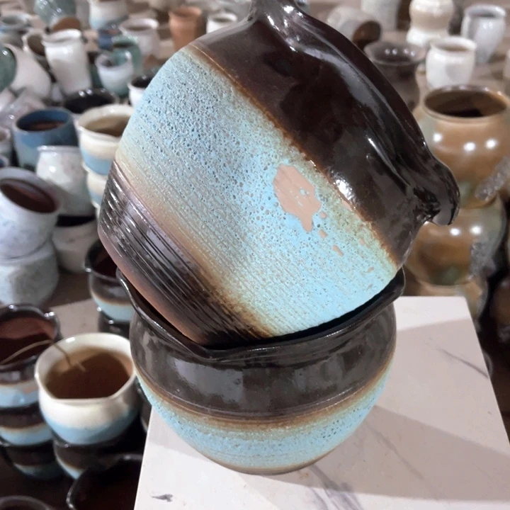 紫砂花盆口径20高度18两只小瑕疵