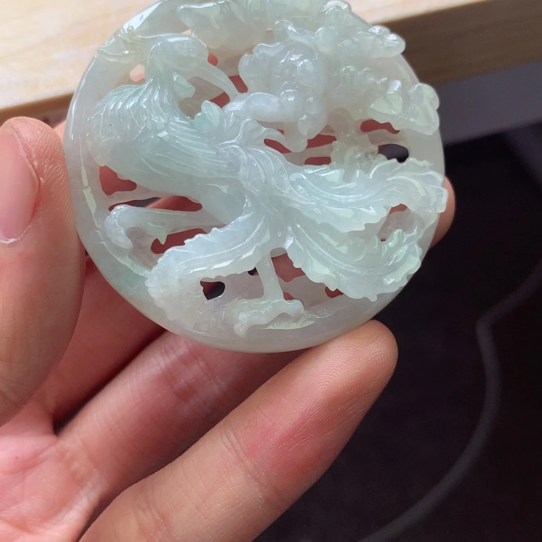 翡翠颈饰未镶嵌吊坠