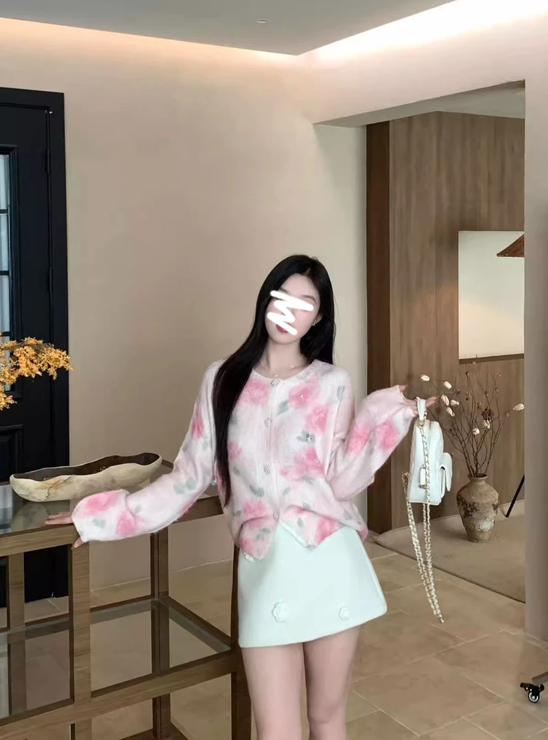 软糯温柔风套装慵懒长袖开衫毛衣女秋季2025新款花朵半身裙两件套