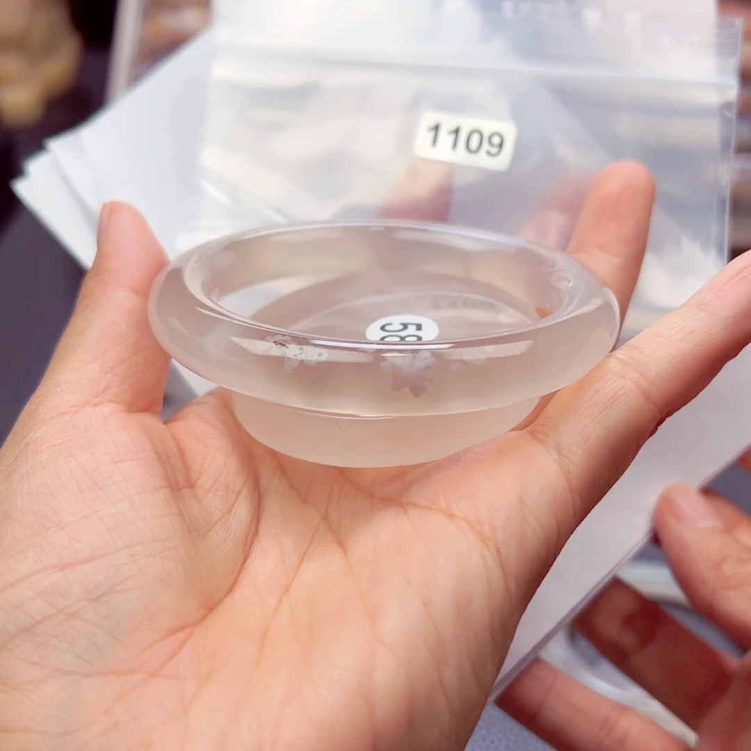 未镶嵌手镯玛瑙/玉髓糯***的