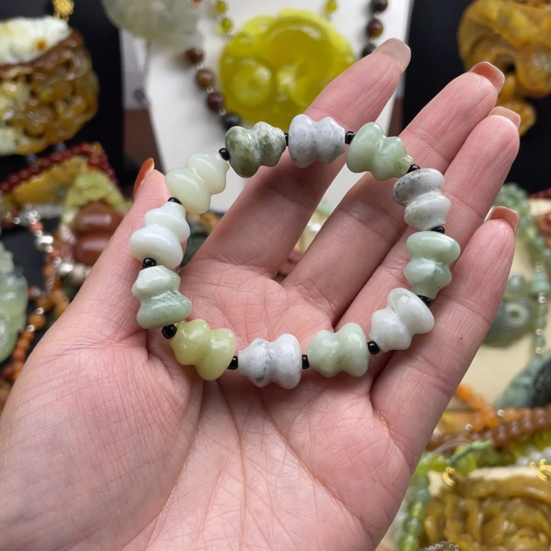 未镶嵌蛇纹石玉颈饰