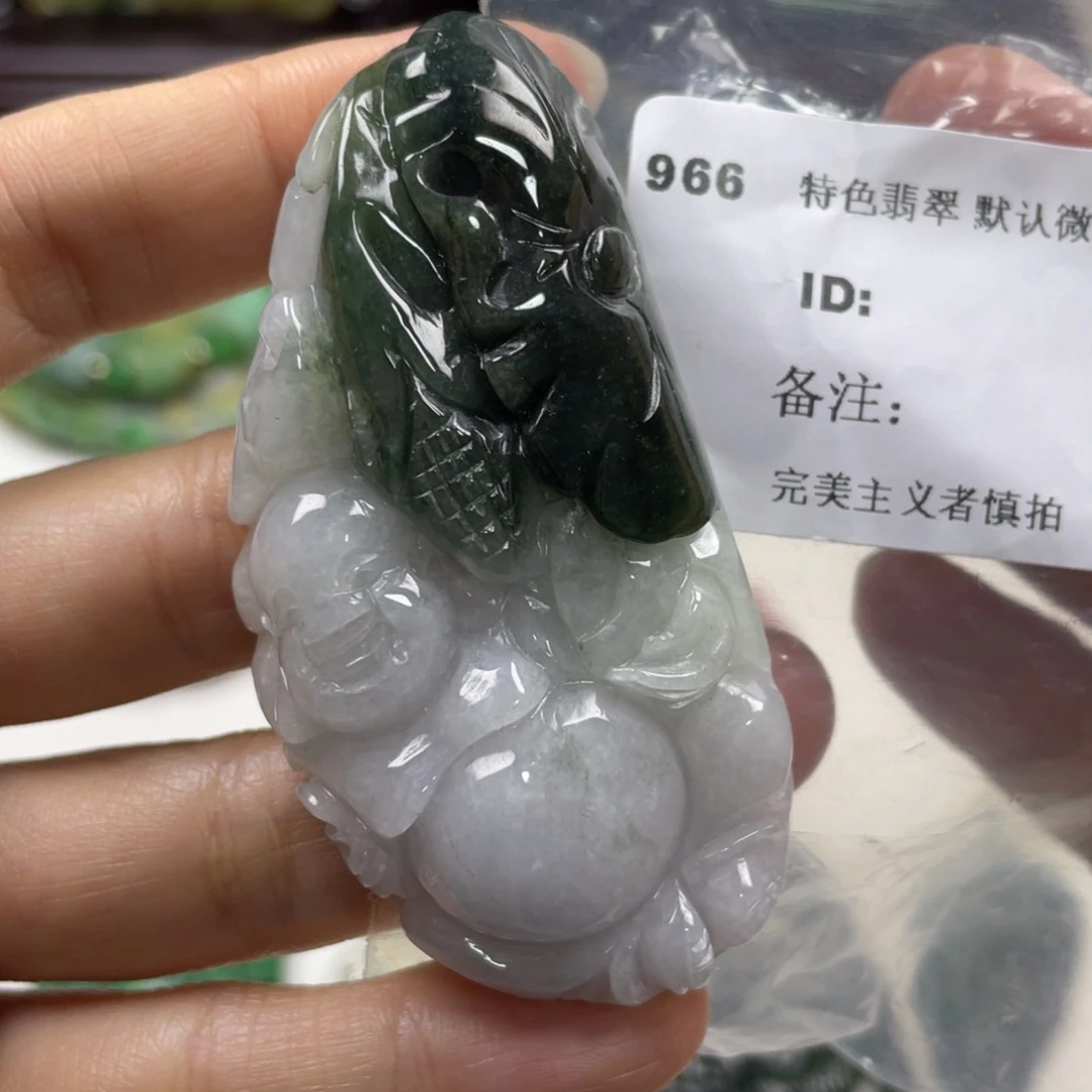 翡翠未镶嵌颈饰牌子