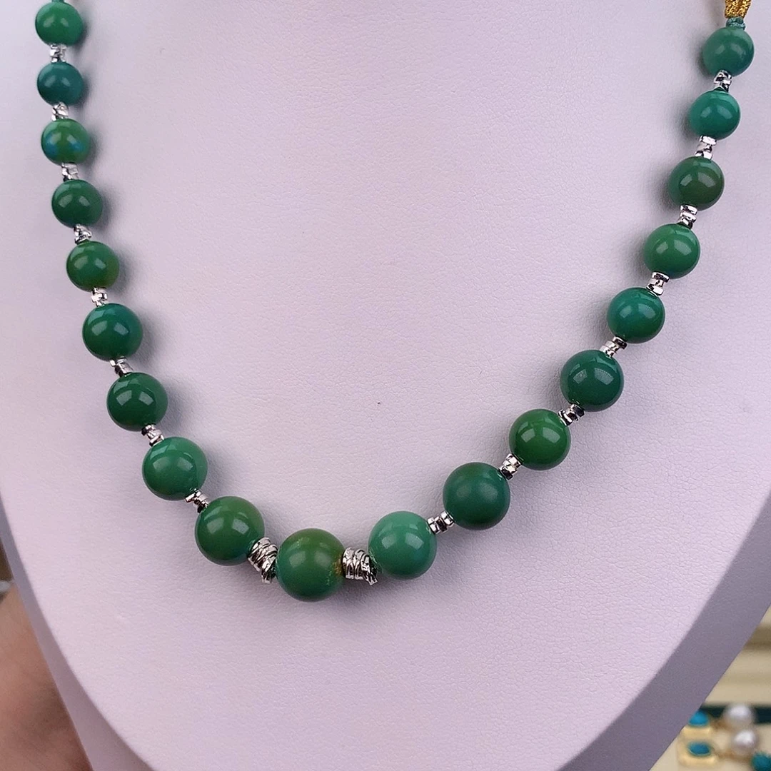 菠***王绿松石未镶嵌颈饰