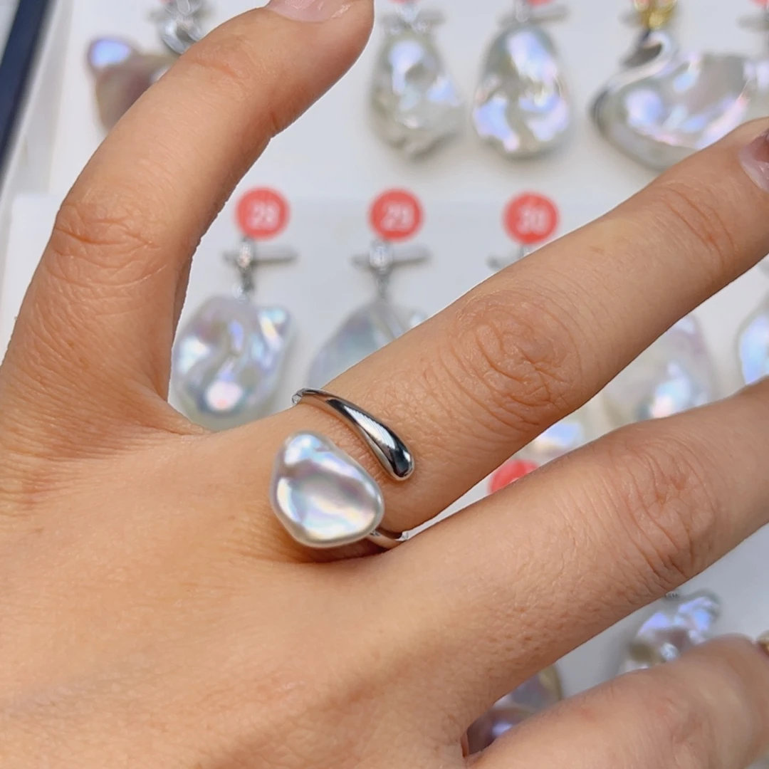 夏***生颈饰淡水珍珠未镶嵌