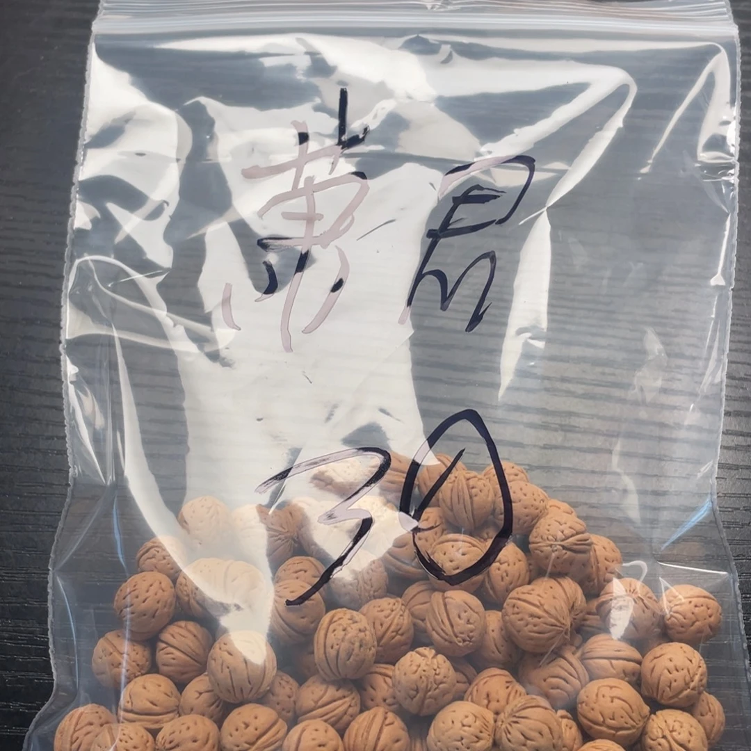 萧***君小桃核散籽批发30