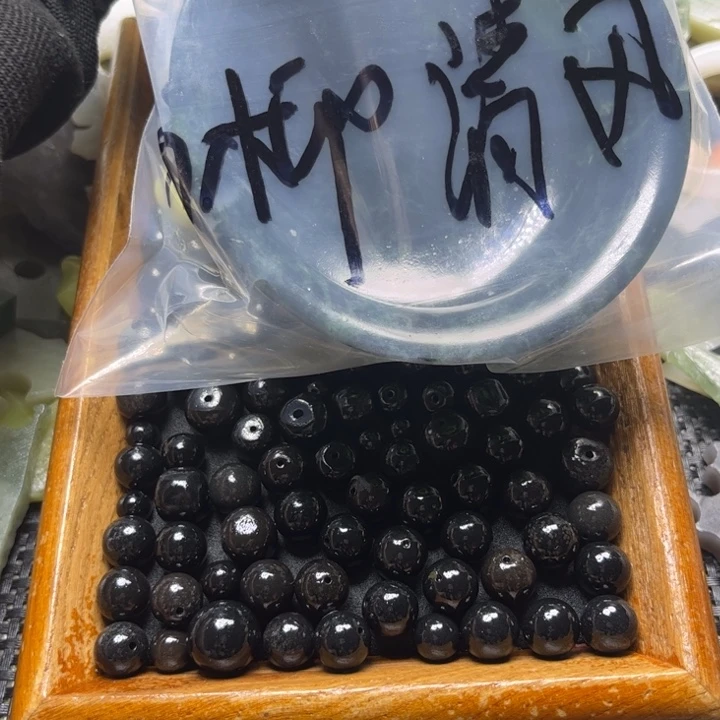 和田玉未镶嵌颈饰杨**风
