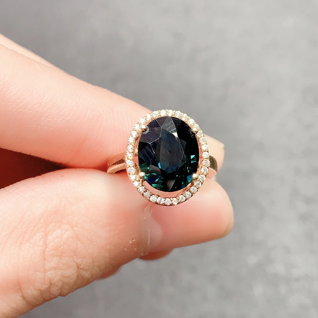 18k黄金天然蓝宝石戒指9x11总重3.77g时尚大方送母亲