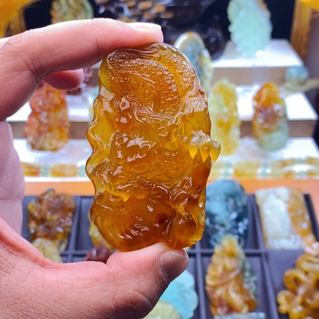 蛇纹石玉未镶嵌颈饰大*牛